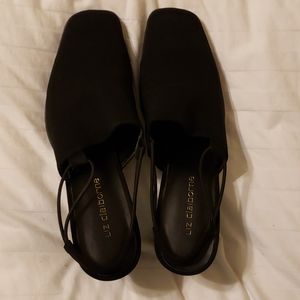 Liz Clairborne close toe sling back size 7 shoe